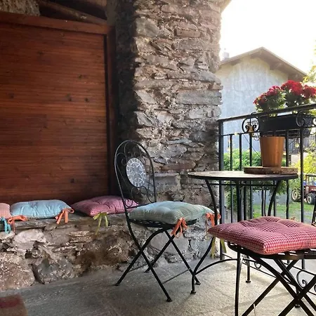 Casa In Pietra Al Di