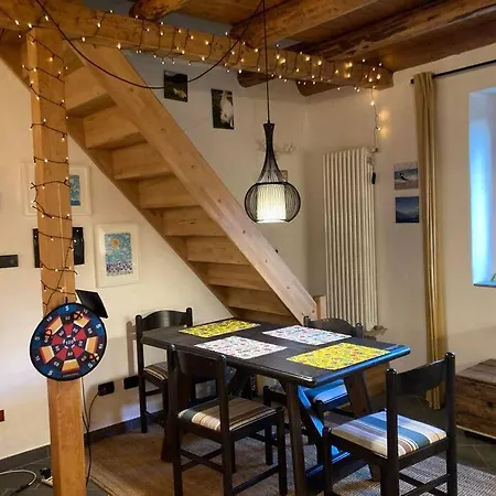 Dağ evi Casa In Pietra Al Di Colico