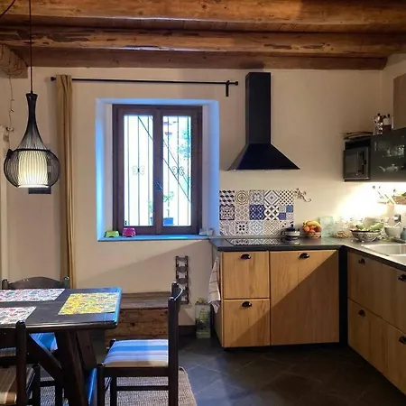 Dağ evi Casa In Pietra Al Di