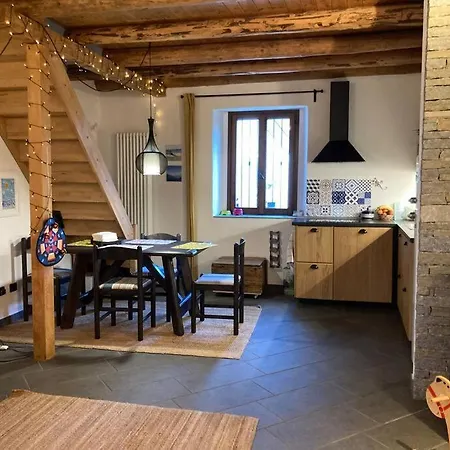 Casa In Pietra Al Di Dağ evi *