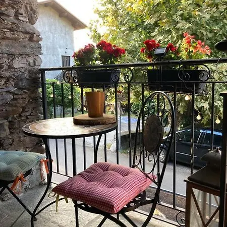 Casa In Pietra Al Di Colico